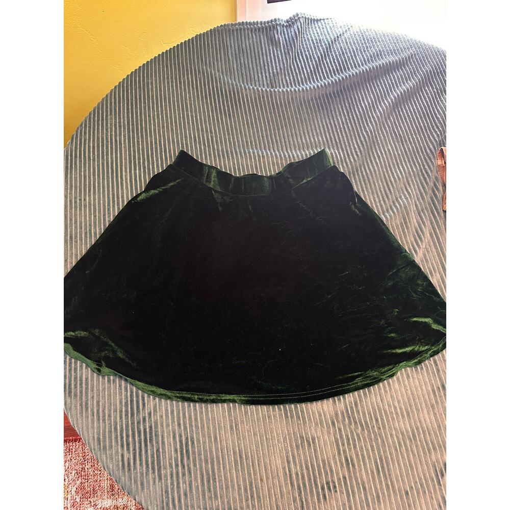 ModCloth "Just This Sway" Green Velvet Skater Skirt - High Waisted A-Line -Large